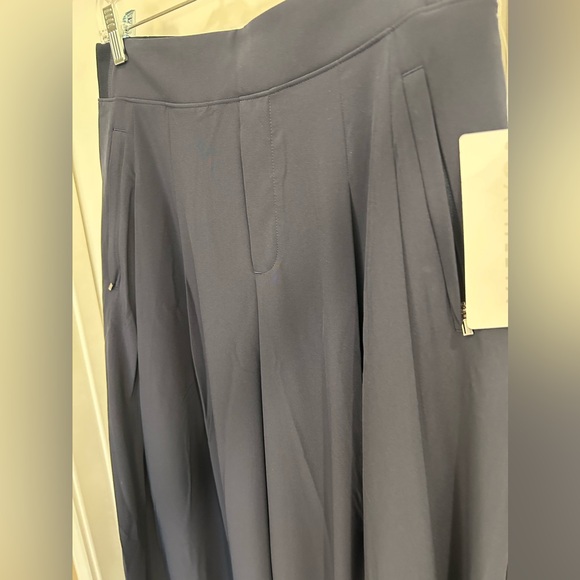 Athleta Brooklyn Heights Pleated Wide Leg Pant 8 Navy Blue - Picture 9 of 11